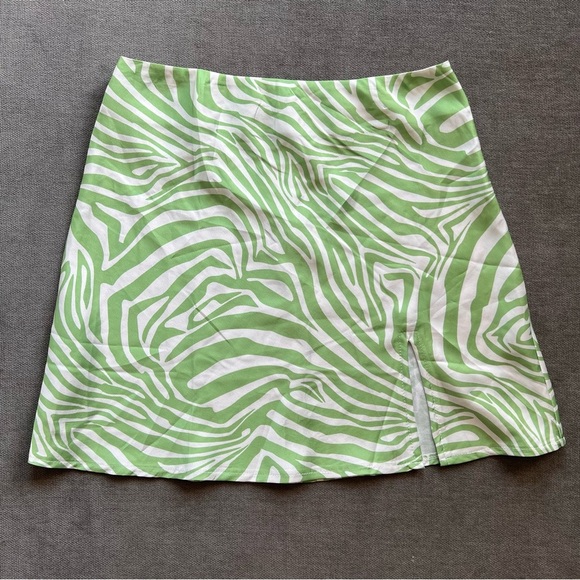 Princess Polly Clueless Zebra Mini Skirt 6 Green White - Picture 4 of 10